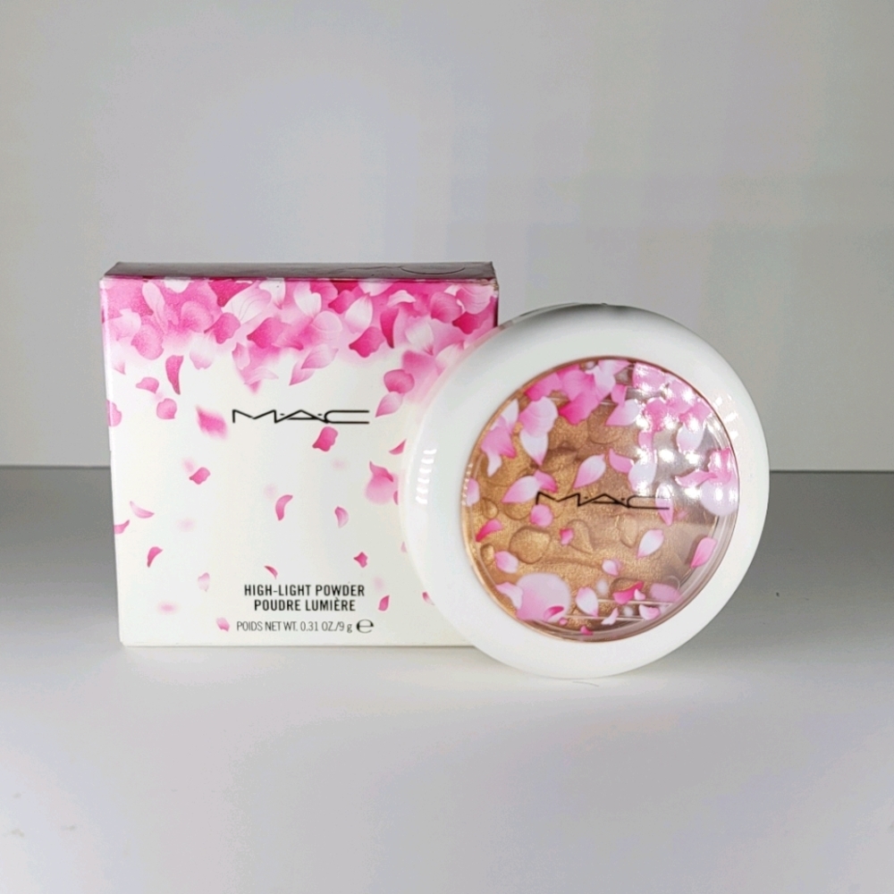 *Limited Edition!* MAC Spring Bling Highlight Powder - Picture 3 of 11
